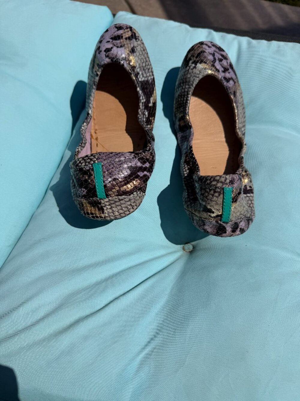 Great condition Lavender Snake Tieks size 8